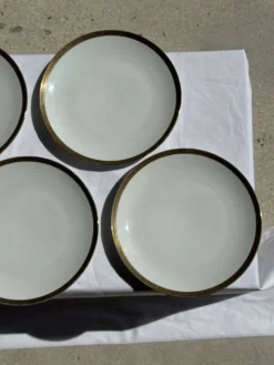 Lot de 6 grandes assiettes vintage en porcelaine blanche à frise dorée D24