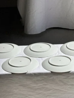 Lot de 6 grandes assiettes vintage en porcelaine blanche à frise dorée D24