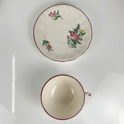 Lot de 5 grandes tasses avec soucoupes, modèle Réverbère par KG Lunéville