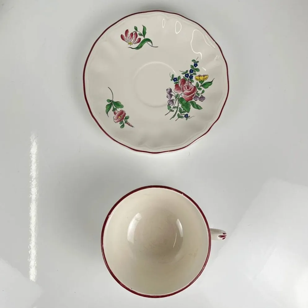 Lot de 5 grandes tasses avec soucoupes, modèle Réverbère par KG Lunéville