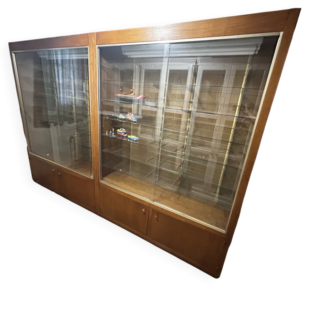 Lot de 2 grandes vitrines vintage en bois et verre – éclairage intégré