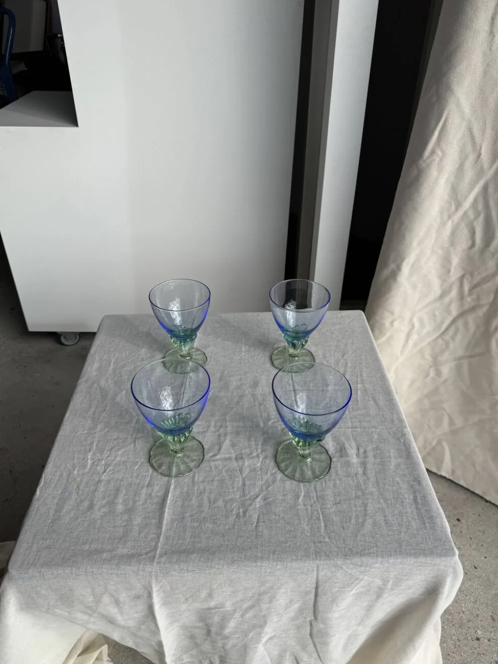 Lot de 4 grands verres bleu et vert H14 D10