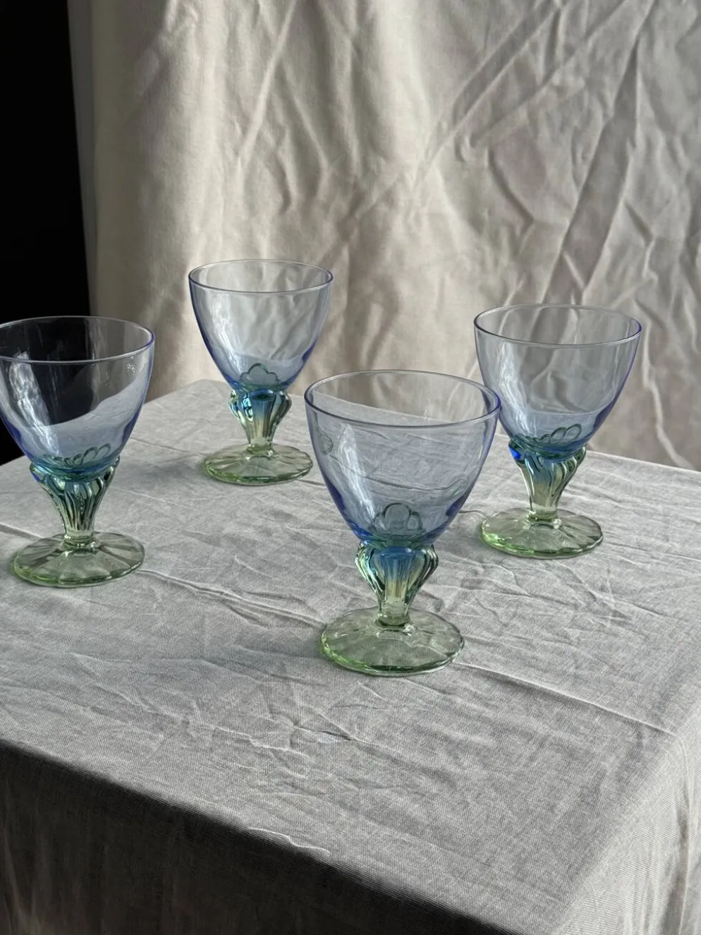 Lot de 4 grands verres bleu et vert H14 D10