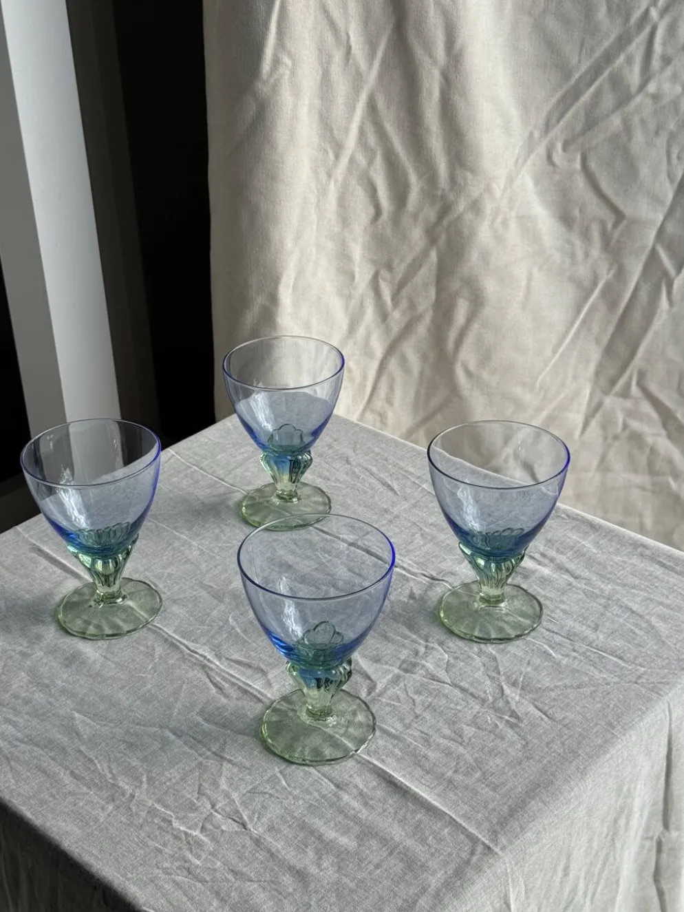 Lot de 4 grands verres bleu et vert H14 D10