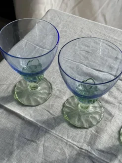 Lot de 4 grands verres bleu et vert H14 D10