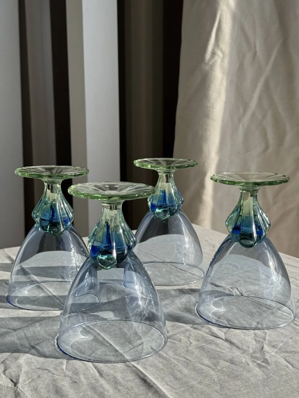 Lot de 4 grands verres bleu et vert H14 D10
