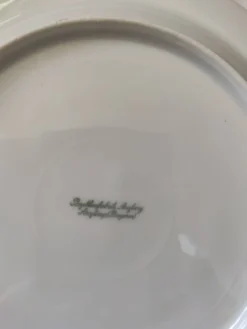 Lot de Lot de 6 assiettes plates et 4 assiettes dessert,en porcelaine