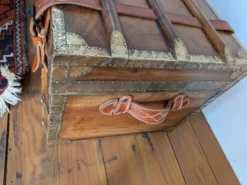 Lot de 2 malles de voyage en camphrier, fin XIXème