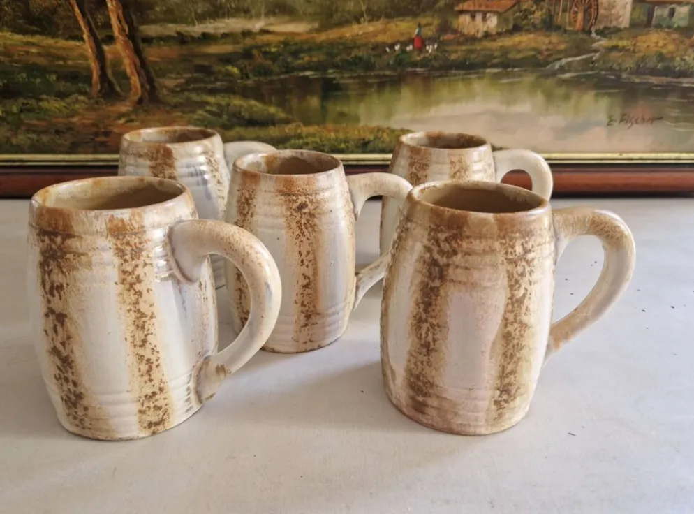 Lot de 5 mugs ou chopes vintage en grés de rambervillers signés alphonse cytere