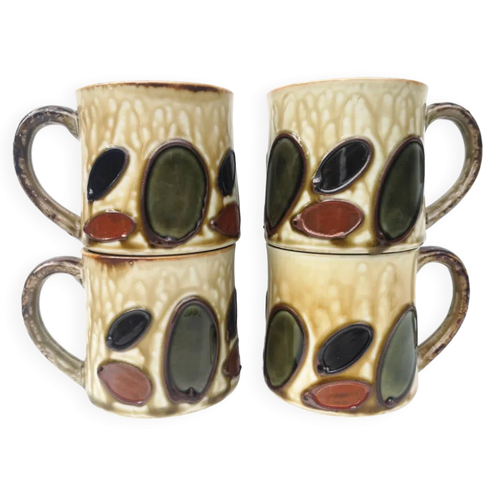 Lot de 4 mugs vintages en céramique