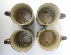 Lot de 4 mugs vintages en céramique