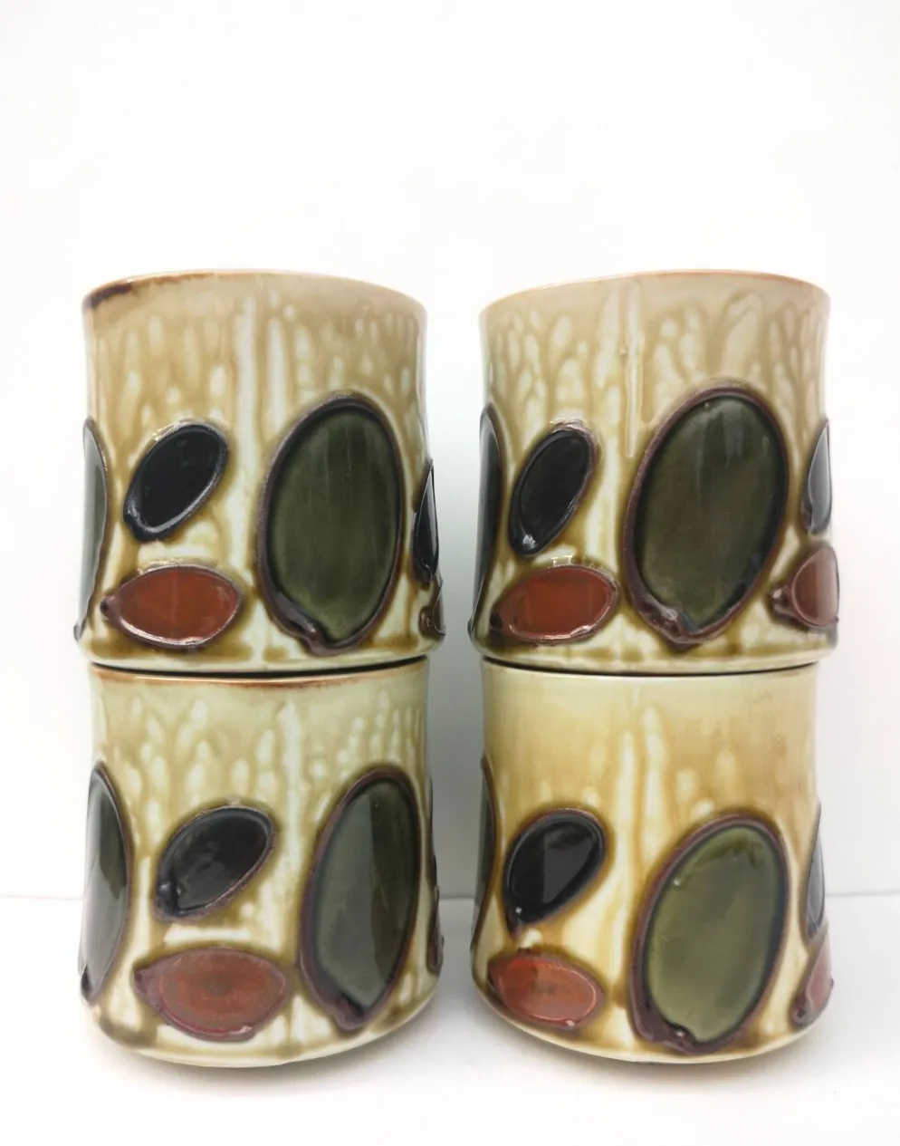 Lot de 4 mugs vintages en céramique