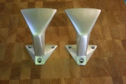 lot de 2 patères anciennes design style art déco en Aluminium