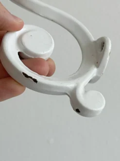 Lot de 4 patères en métal laqué blanc