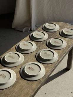 Lot de 9 petites assiettes à dessert en porcelaine de Sologne JO Moscou 198