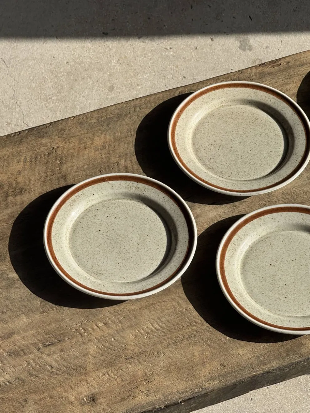 Lot de 9 petites assiettes à dessert en porcelaine de Sologne JO Moscou 198