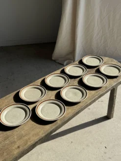 Lot de 9 petites assiettes à dessert en porcelaine de Sologne JO Moscou 198