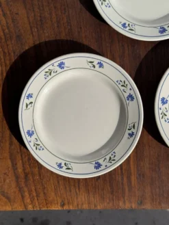 Lot de 3 petites assiettes à dessert frise de fleurs bleues pas de marque
