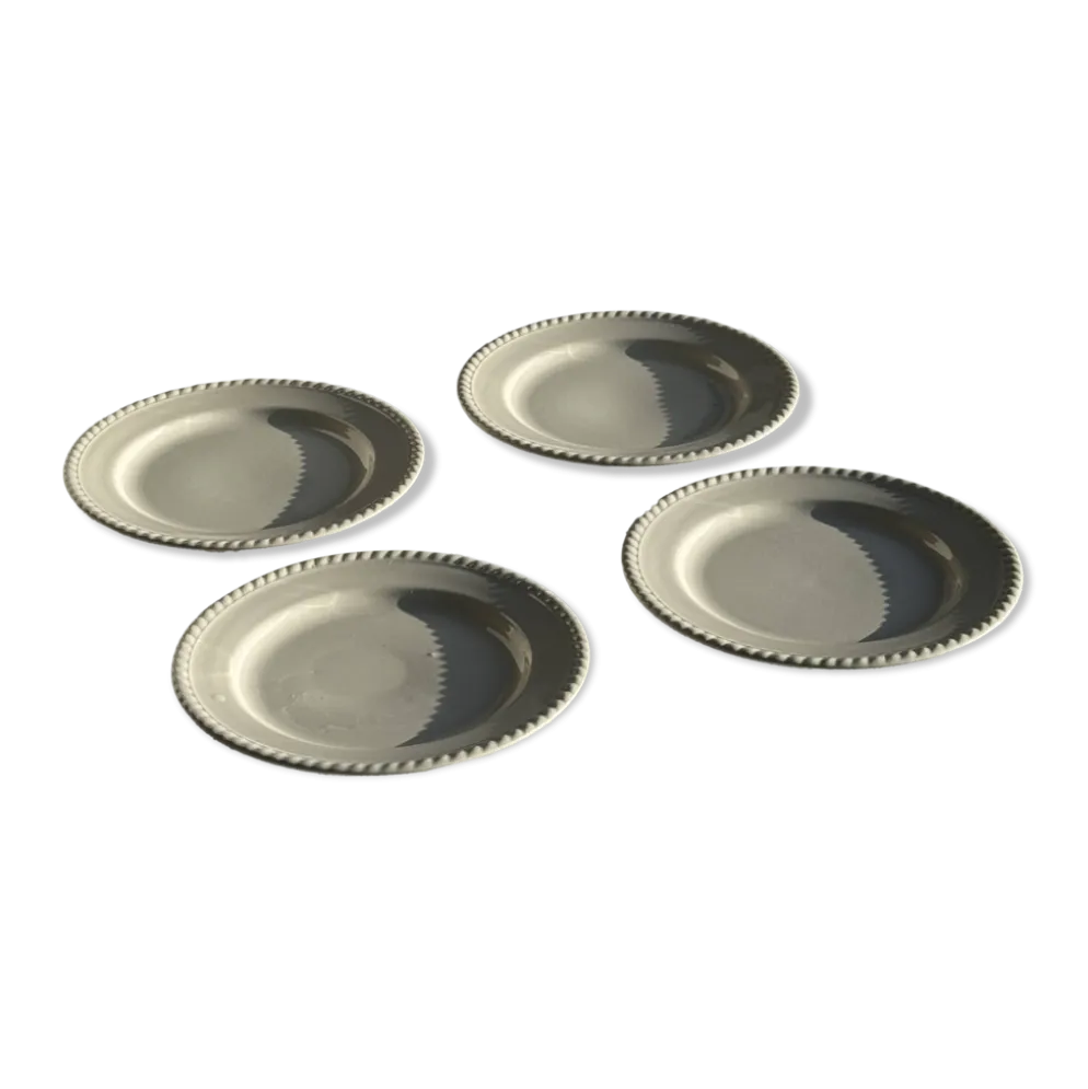 Lot de 4 petites assiettes à dessert en faïence blanches D20