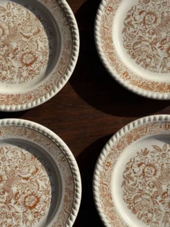 Lot de 4 petites assiettes à dessert à motif de fleurs stylisées vintage