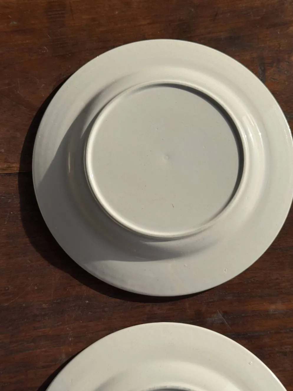 Lot de 4 petites assiettes à dessert à motif de fleurs stylisées vintage