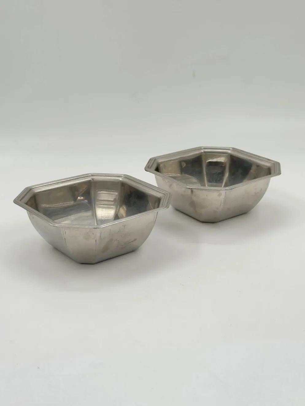Lot de 2 petits bols octogonaux en métal argenté