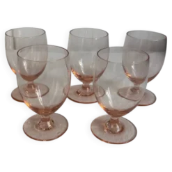 Lot de 5 petits verres à pied rose en cristal