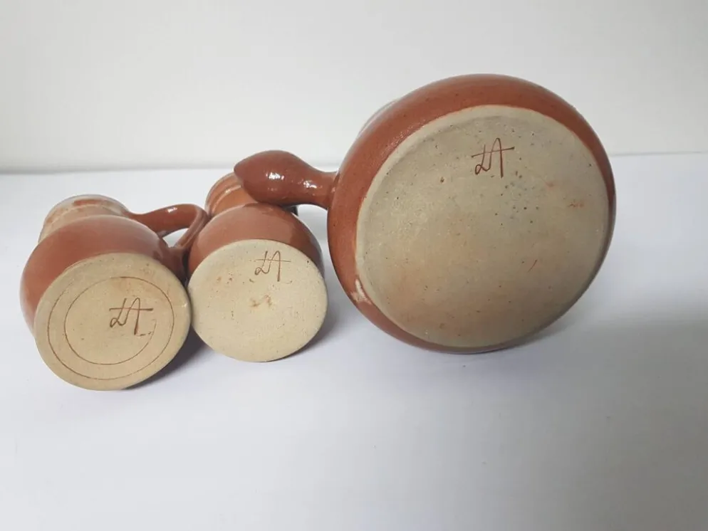Lot de 3 Pichets / pots à lait en céramique Signé Daniel Auger (Puisaye)