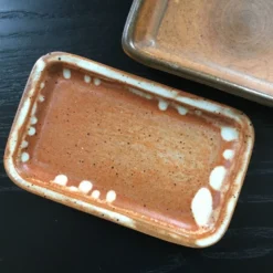 Lot de 2 plats à beurre anciens