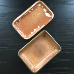 Lot de 2 plats à beurre anciens