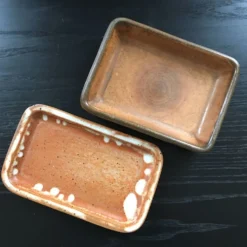 Lot de 2 plats à beurre anciens