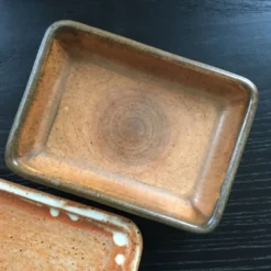 Lot de 2 plats à beurre anciens