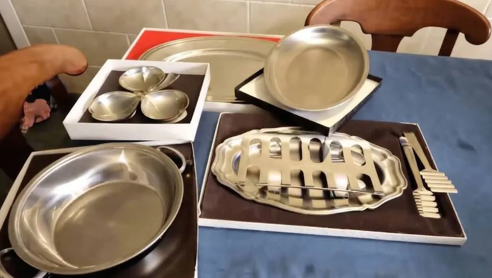 Lot de 5 plats de service de table en orfèvrerie : Jean Couzon & Guy Degren