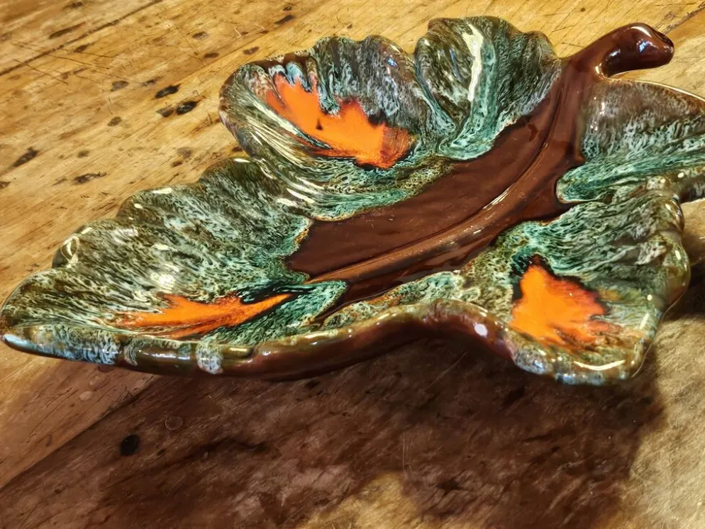 Lot de 2 plats feuilles en céramique de Vallauris