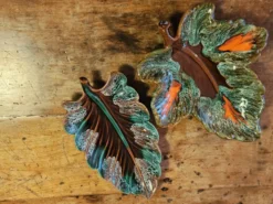 Lot de 2 plats feuilles en céramique de Vallauris