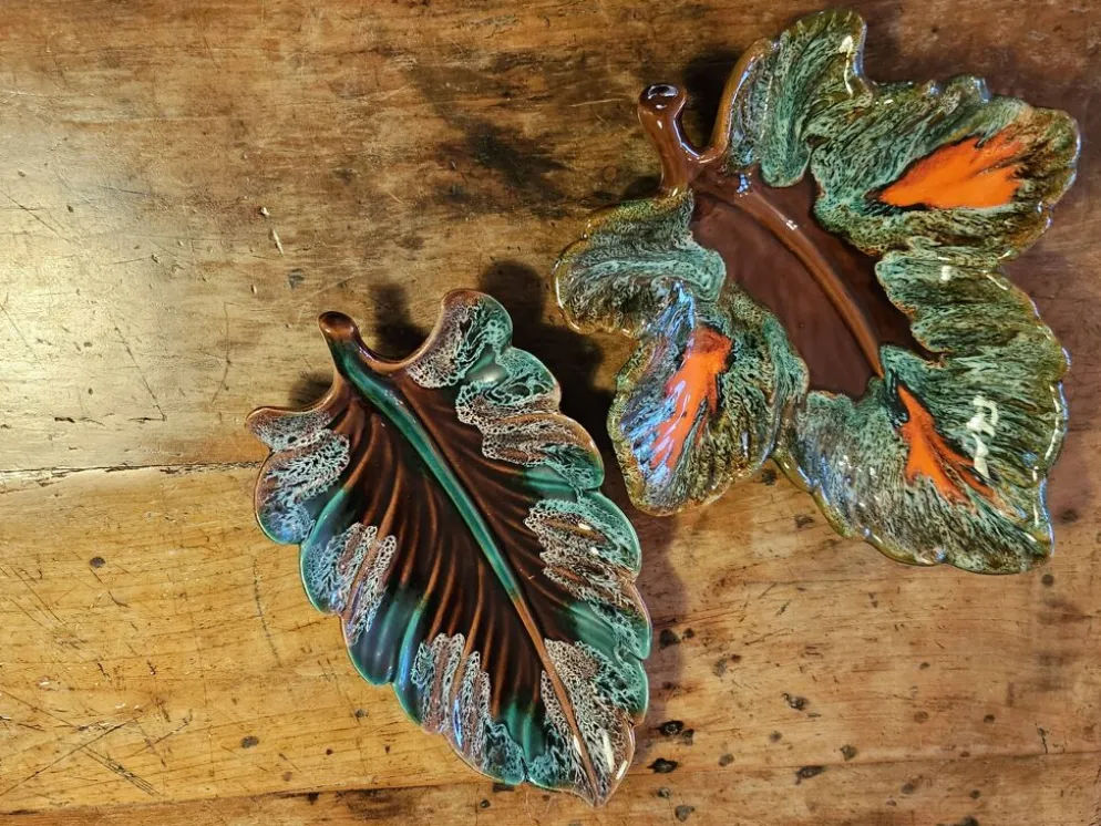 Lot de 2 plats feuilles en céramique de Vallauris