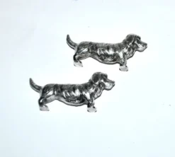 Lot de 2 porte-couteaux animaliers vintage chien teckel basset en métal argenté