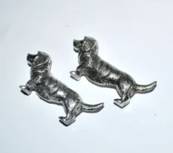 Lot de 2 porte-couteaux animaliers vintage chien teckel basset en métal argenté