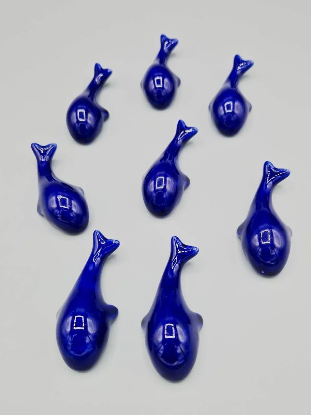 Lot de 6 porte couteaux baleines en porcelaine bleue vintage