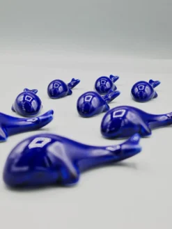 Lot de 6 porte couteaux baleines en porcelaine bleue vintage
