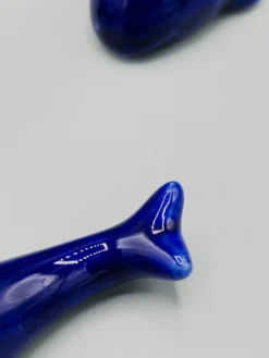 Lot de 6 porte couteaux baleines en porcelaine bleue vintage