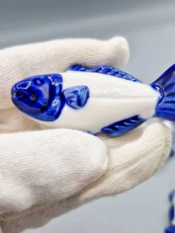 Lot de 11 porte couteaux poissons en porcelaine bleu blanc vintage
