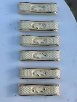 Lot de 6 porte-couteaux vintage en faïence – Décor poisson et treillis crèm