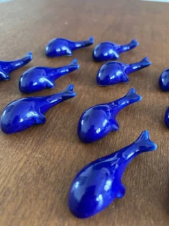 lot de 6 porte-couteaux vintage en céramique - forme de baleine bleu