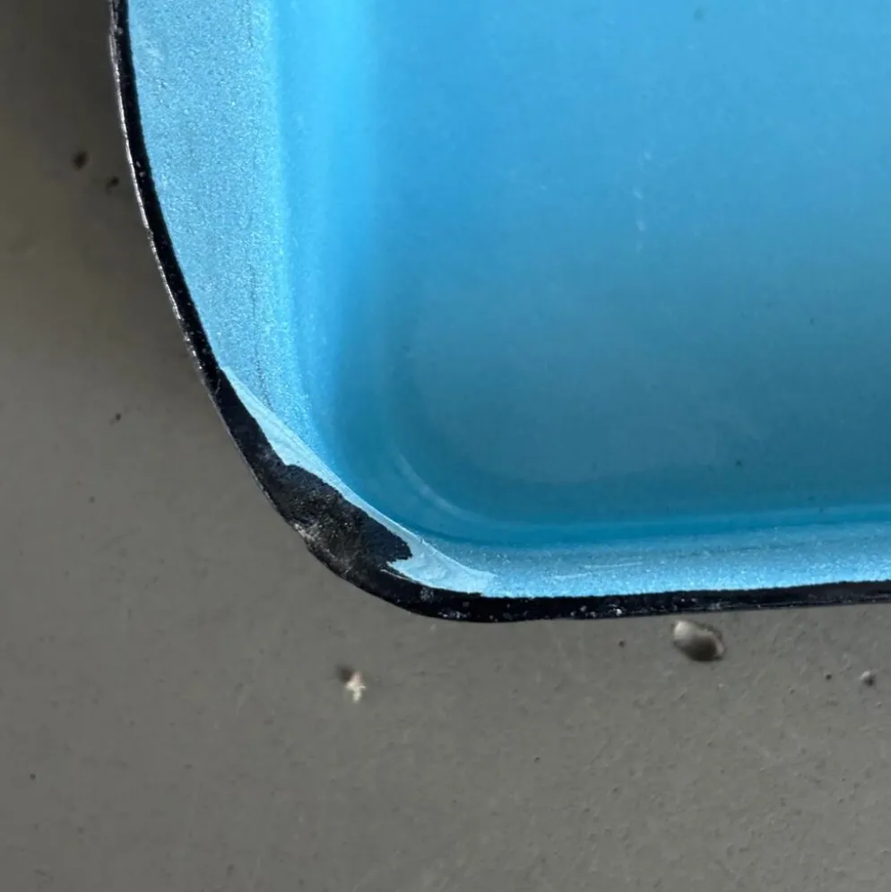 Lot de 4 raviers / plats en fonte émaillée