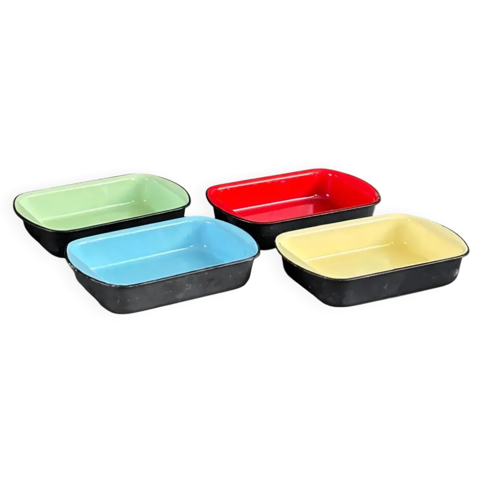Lot de 4 raviers / plats en fonte émaillée