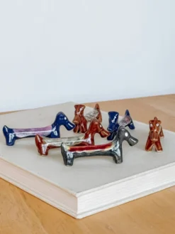 Lot de 6 repose-couteaux teckel en céramique émaillée