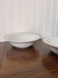 Lot de 2 saladiers en porcelaine fine d’Italie