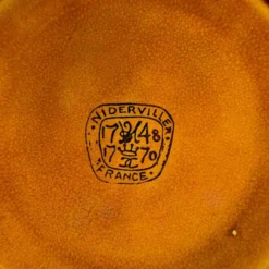 Lot de six assiettes à huîtres Niderviller en faïence émaillée caramel – années 60