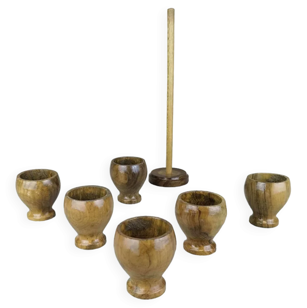 Lot de six coquetiers en bois d'olivier